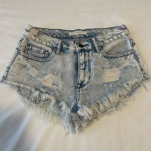 Bullhead High Rise Festival Short size 3